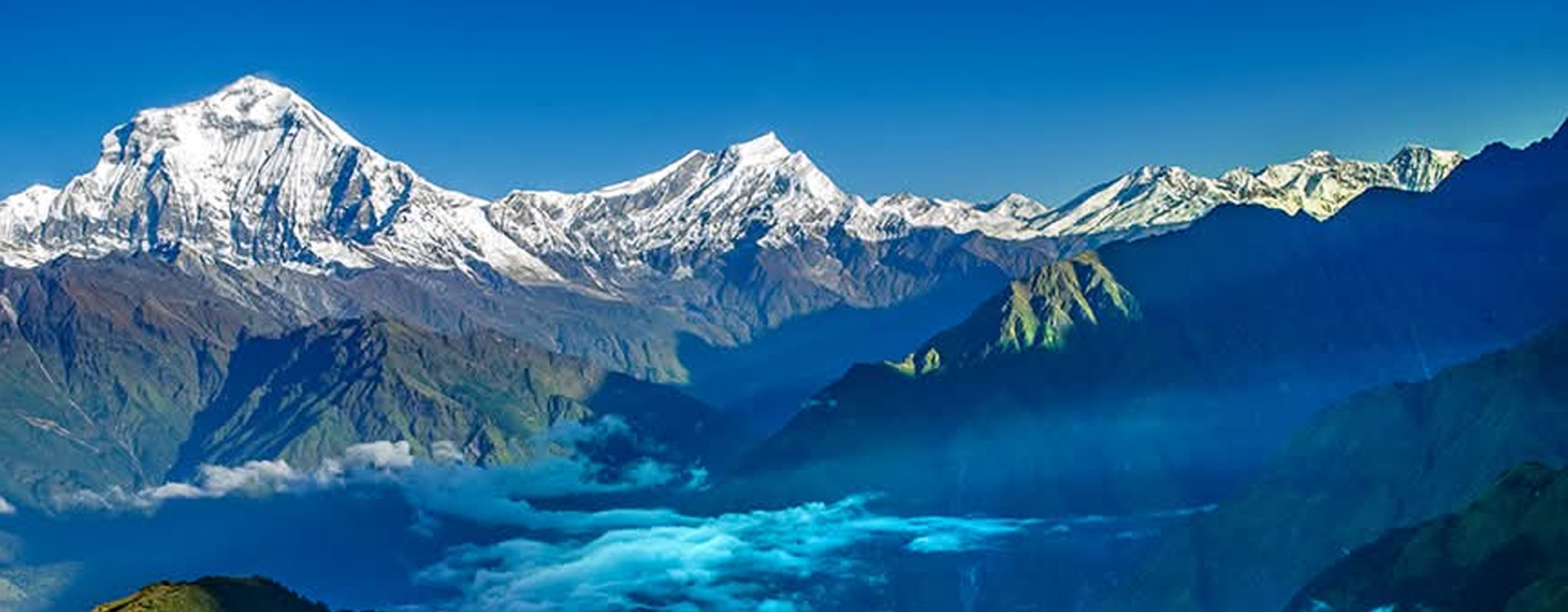Majestic Himalayas: A Breathtaking View Near Everest